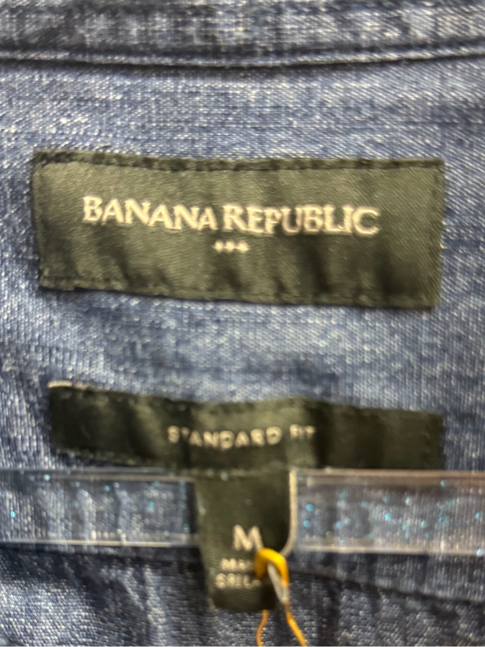 Banana Republic Chambray Short Sleeve Button-Up Shirt | Size Medium - Picture 4 of 5